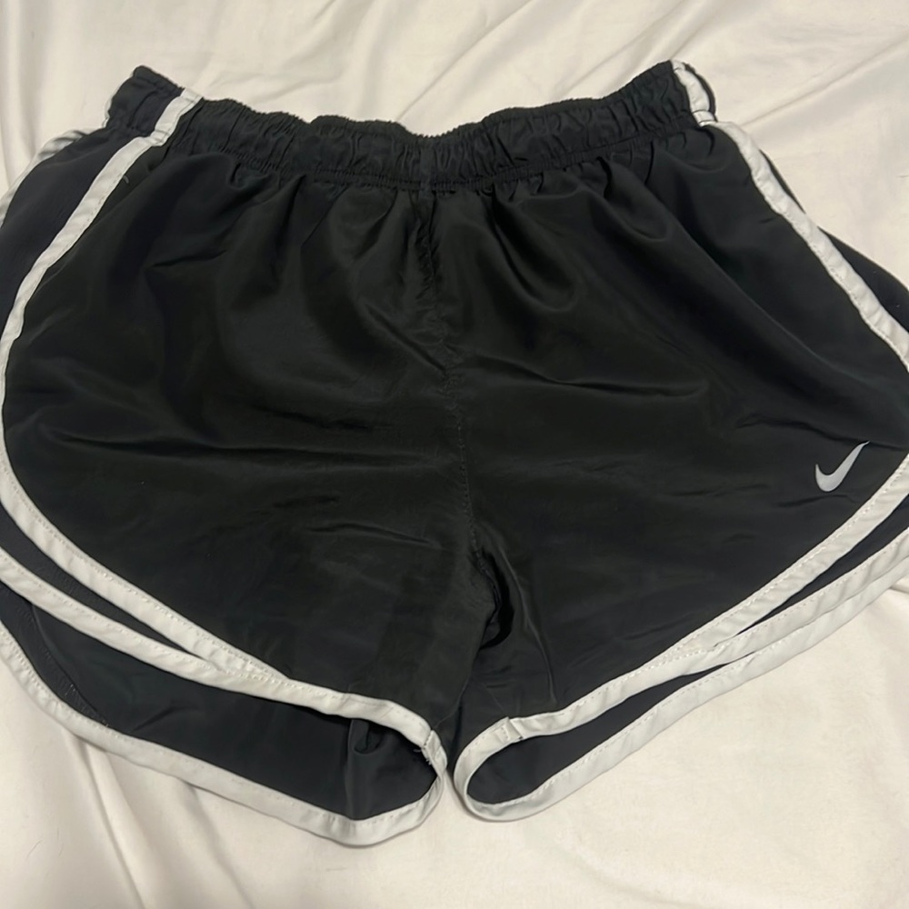 Women dark grey nike shorts
